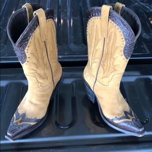 Boots worn only once